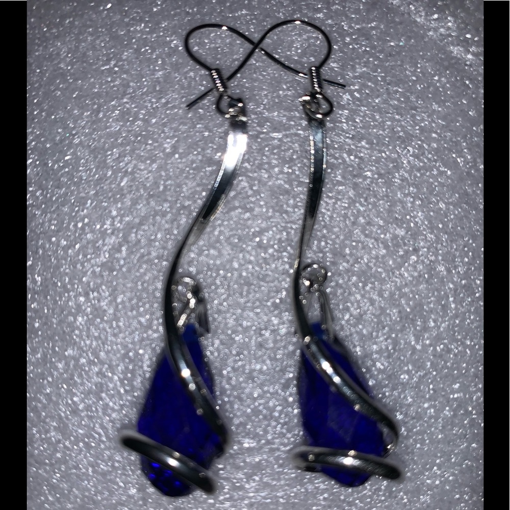 925 Sterling Silver Blue Teardrop Earrings